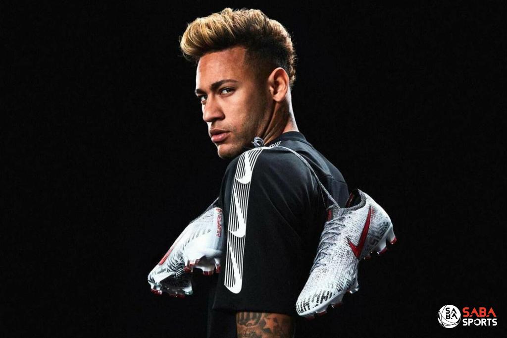 Neymar tạm biệt Nike sau 15 năm hợp tác