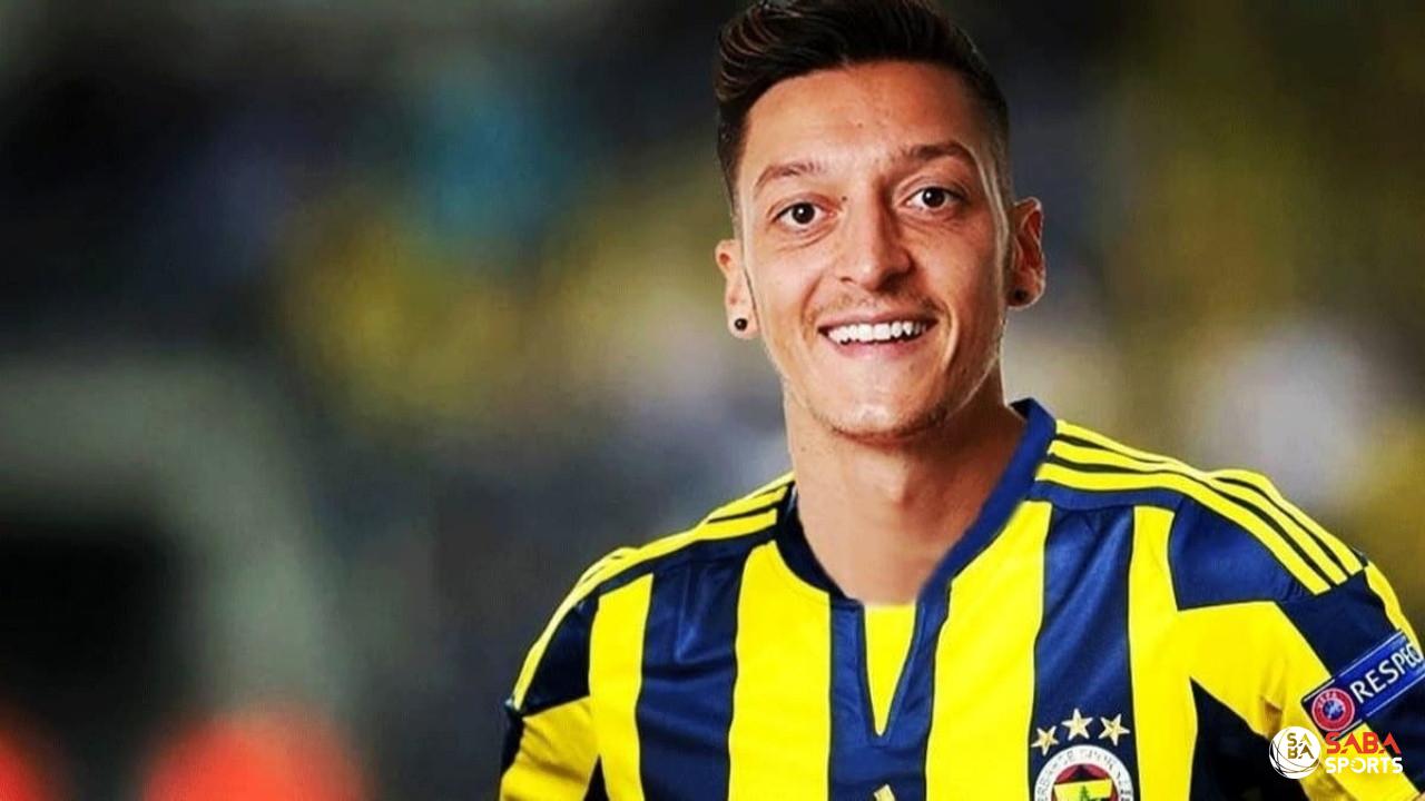 Ozil chính thức chia tay Arsenal để sang Thổ Nhĩ Kỳ