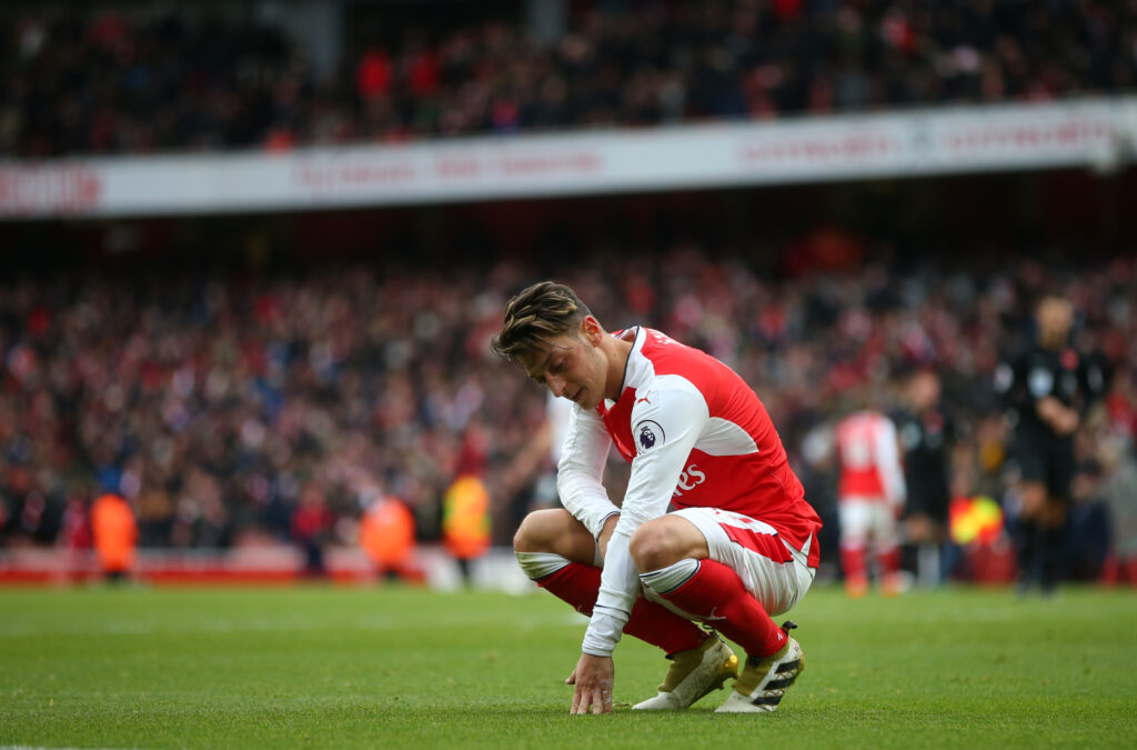 Chuỗi ngày buồn bã của Ozil tại Arsenal giờ đã là quá khứ