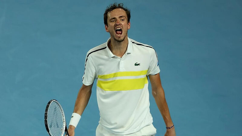 Thắng Tsitsipas, Medvedev gặp Djokovic ở chung kết Australian Open 2021