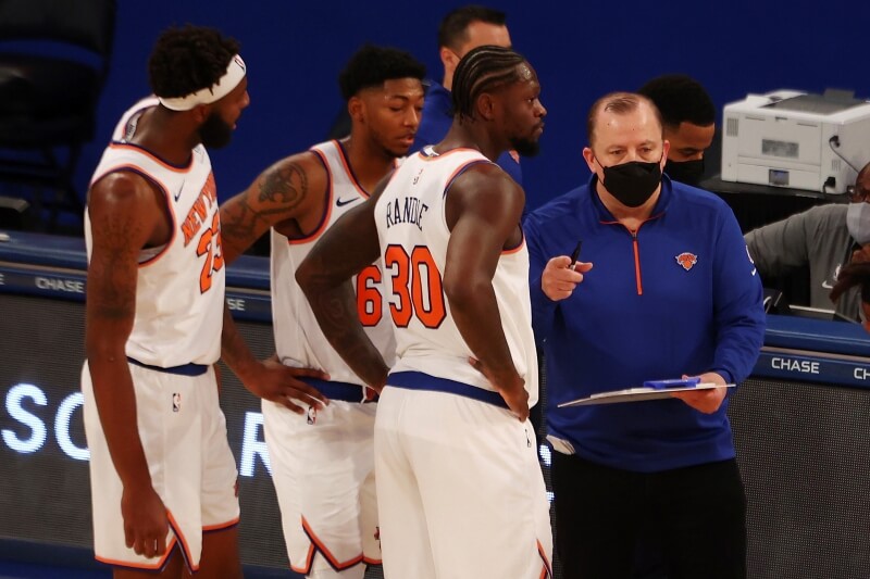 Nối dài mạch thăng hoa, Knicks chạm một tay vào suất dự Playoff