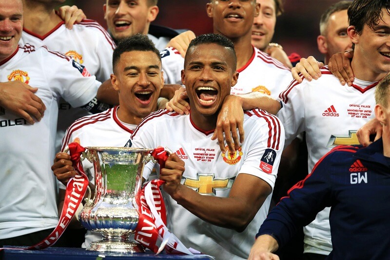 Valencia đoạt 12 danh hiệu cùng nửa đỏ thành Manchester. (Ảnh: Twitter)