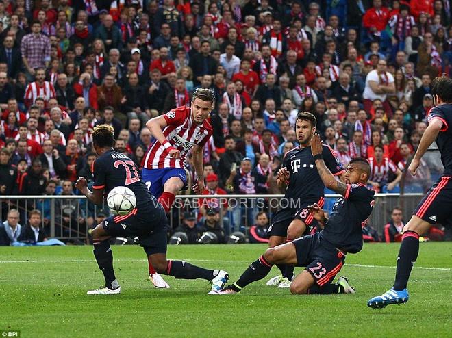 Saul từng có pha solo hơn 40m để làm bàn trước Bayern của Pep tại C1 2016