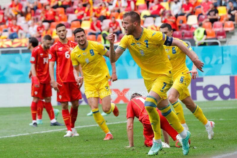 Ukraine chủ yếu triển khai bóng lên nhờ tốc độ của các cầu thủ