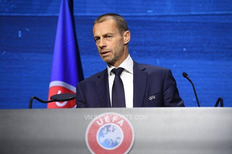 Chủ tịch UEFA vinh danh những người cứu sống Eriksen. (Ảnh: Twitter)