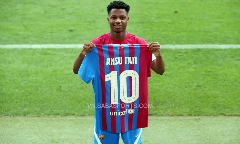 Ansu Fati đã kế thừa áo số 10 của Messi