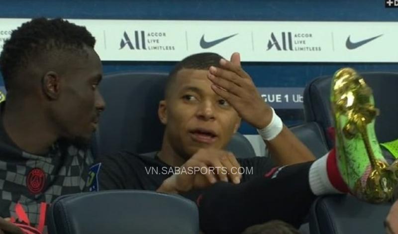 Mbappe bày tỏ sự bất mãn về việc Neymar không chuyền bóng