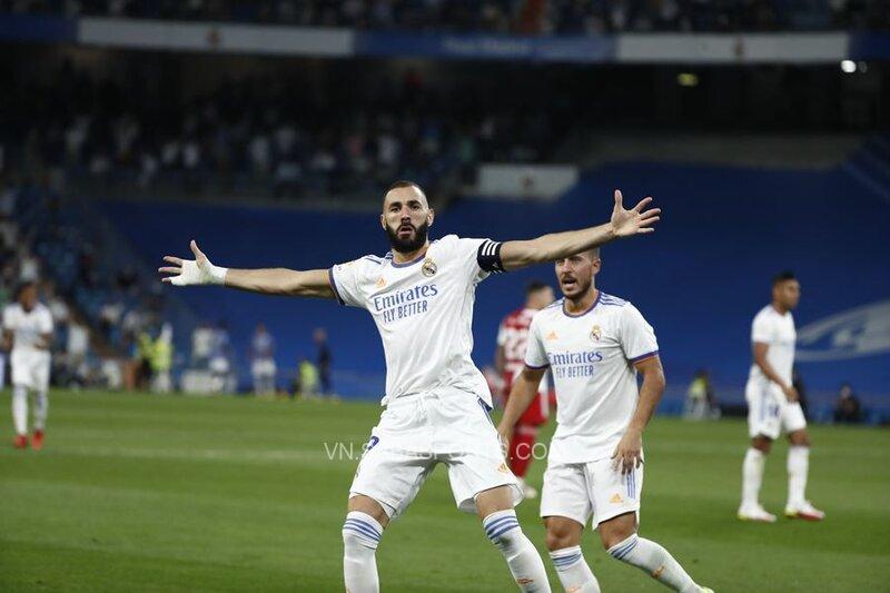 Benzema giúp Real Madrid có khởi đầu thuận lợi