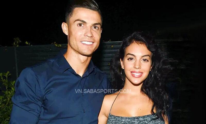 Ronaldo xây chắc tổ ấm cùng Georgina. (Ảnh: Hola)