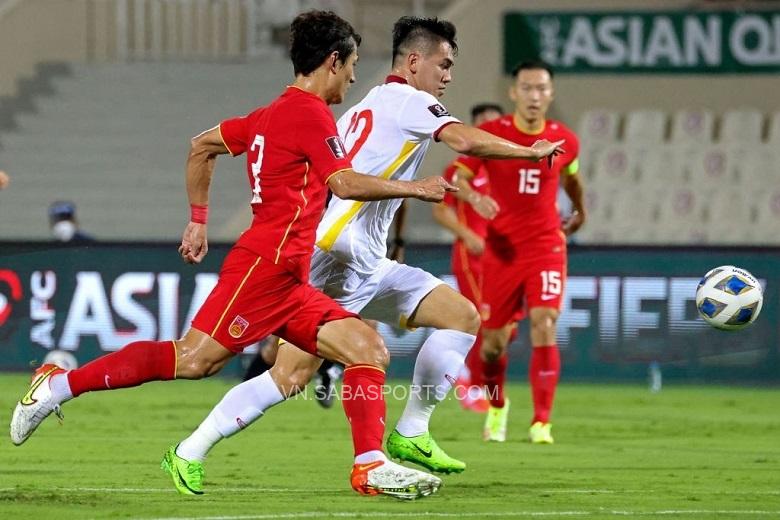 Tiến Linh là điểm sáng hiếm hoi của ĐTVN trong 2 trận gặp Trung Quốc và Oman