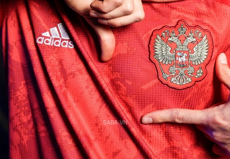 Adidas chấm dứt hợp đồng tài trợ với ĐT Nga
