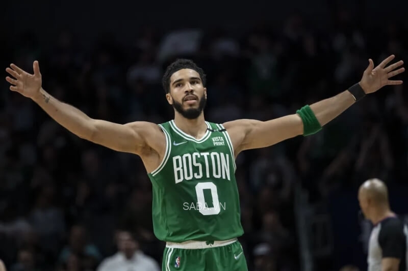 Tatum cùng Celtics tạo ra cuộc nước rút ngoạn mục cuối mùa