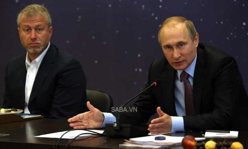Abramovich có mối quan hệ mật thiết với Putin