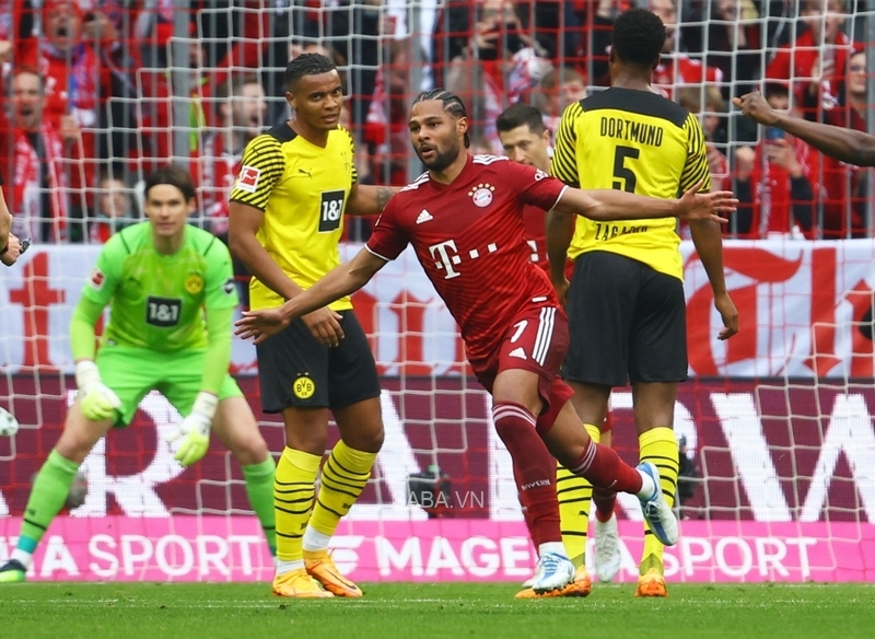 Gnabry mở tỷ số cho Bayern ở phút thứ 15
