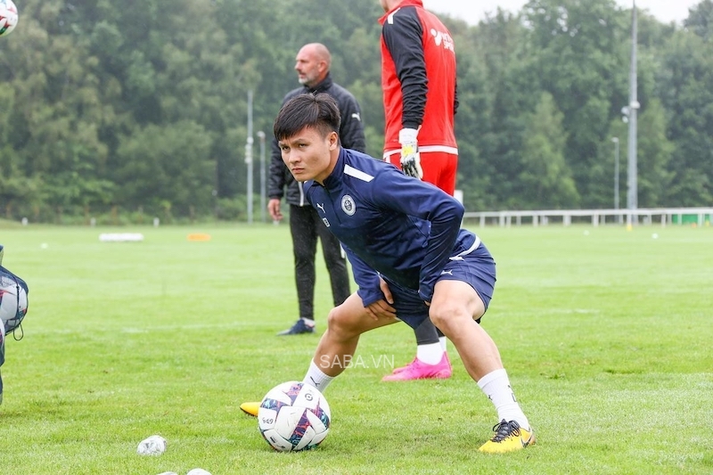 Quang Hải gặp vấn đề PHỨC TẠP tại Pau FC, khi bóng đá không chỉ là đá bóng