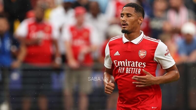 Saliba hiện đã trở lại Arsenal