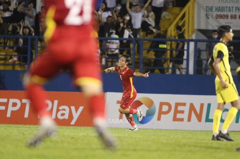 U19 Việt Nam sớm có bàn dẫn trước