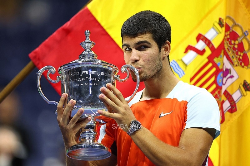 'Tiểu Nadal' lần đầu vô địch Grand Slam, lên ngôi số 1 thế giới ở tuổi 19