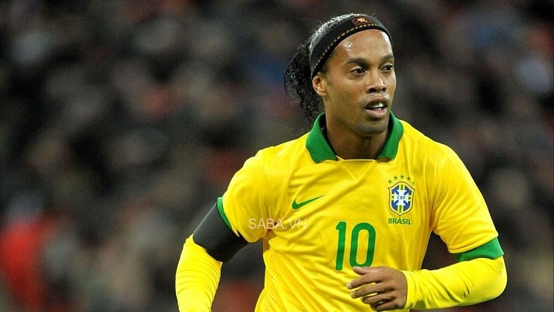 Ảo thuật gia Ronaldinho là cái tên không thể thiếu