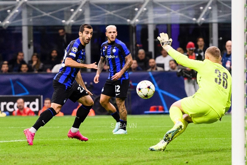 Mkhitaryan mở tỷ số trong màn hủy diệt của Inter