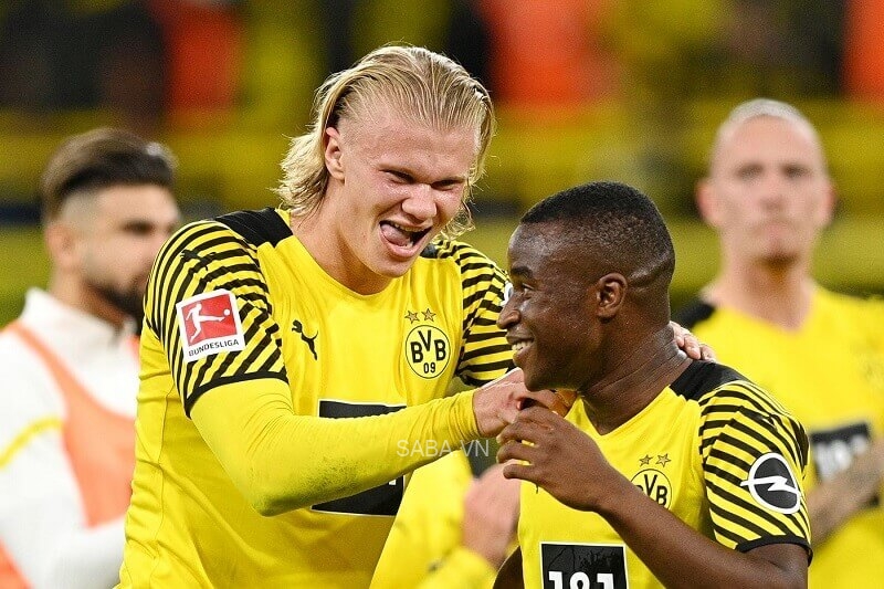 Haaland và Moukoko trong màu áo Dortmund