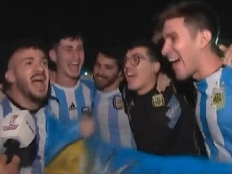 Ảnh trong video các CĐV Argentina xúc phạm Mbappe và tuyển Pháp