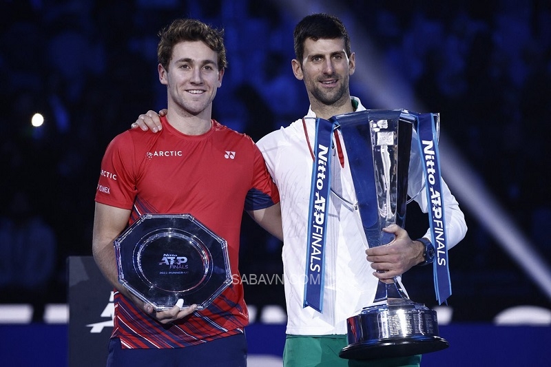 Hạ gục đàn em, Djokovic san bằng thành tích vô địch của Federer