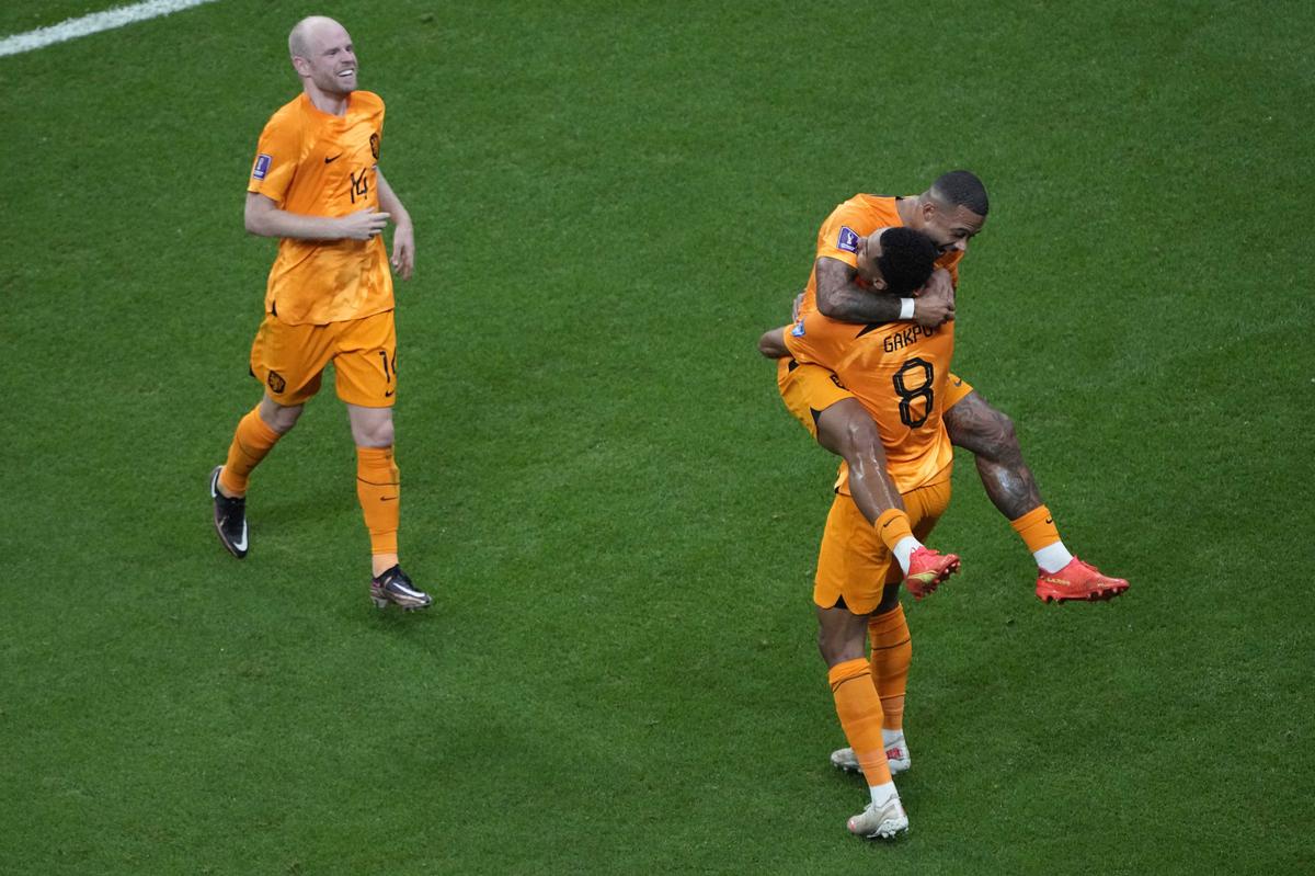 Gakpo tiếp tục ghi bàn cho Hà Lan