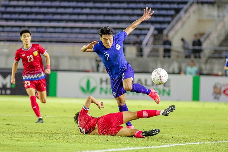 ĐT Lào xứng đáng có bàn thắng với thế trận sòng phẳng trong hiệp 2