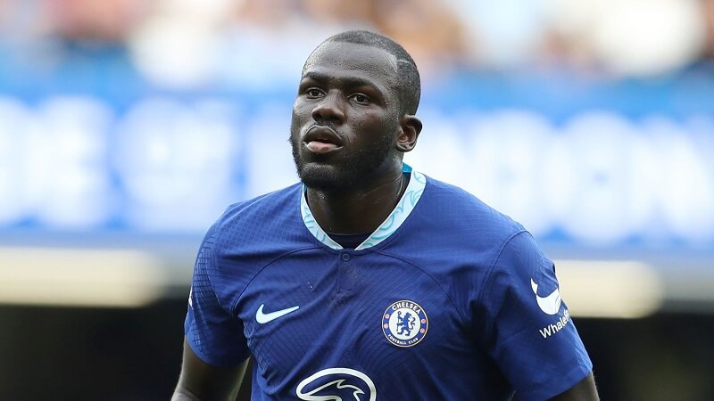 Koulibaly đối mặt với không ít chỉ trích từ khi gia nhập Chelsea