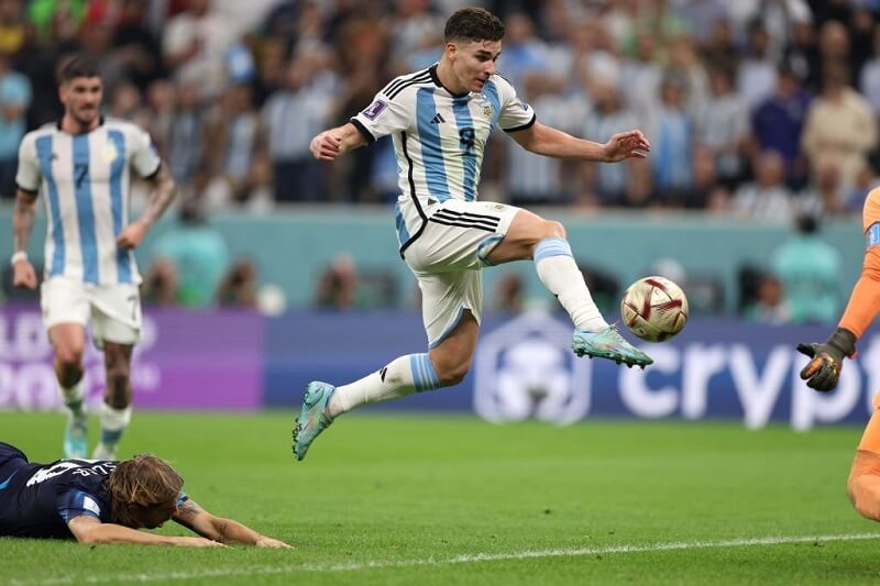Alvarez đã để lại dấu ấn đậm nét trong thắng lợi của Argentina