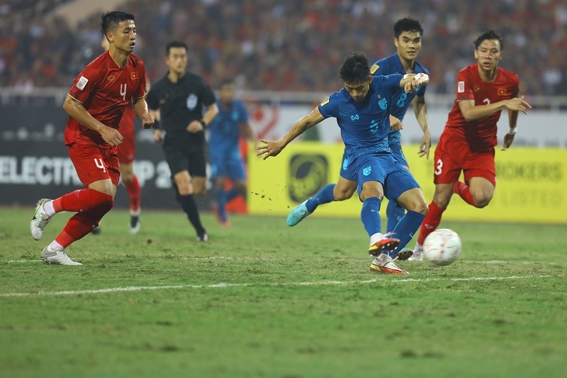 Hàng phòng ngự chơi thiếu tổ chức là nguyên nhân khiến ĐT Việt Nam thủng lưới tới 2 bàn