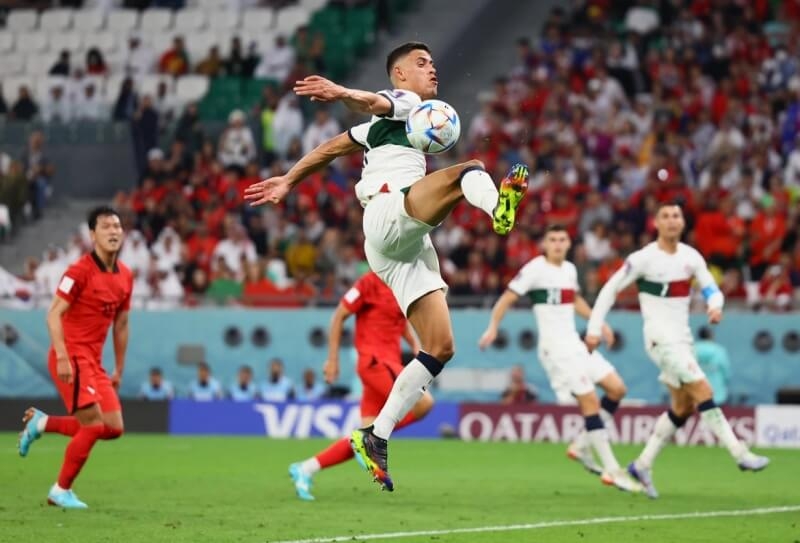 Nunes chơi ở World Cup 2022 dưới màu áo Bồ Đào Nha