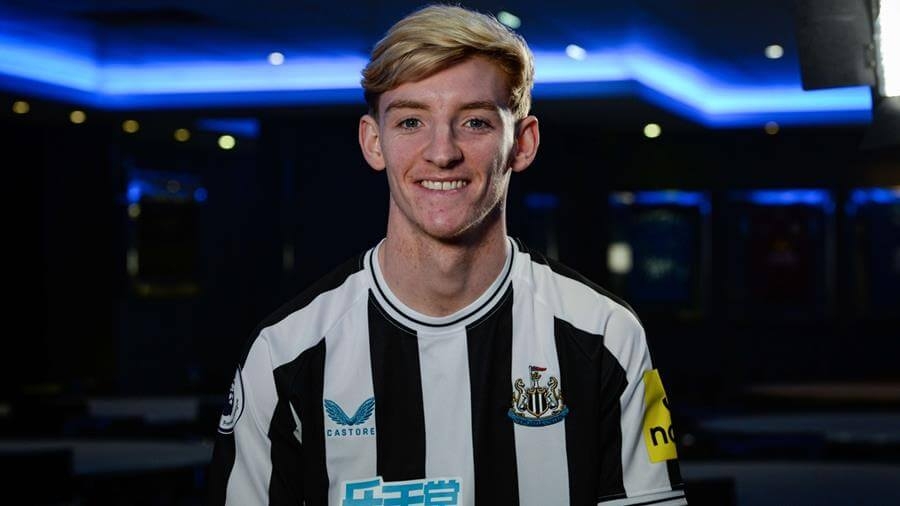 Vì sao Newcastle cần Anthony Gordon?