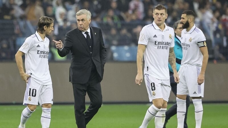 Carlo Ancelotti thừa nhận thất bại trước Barca