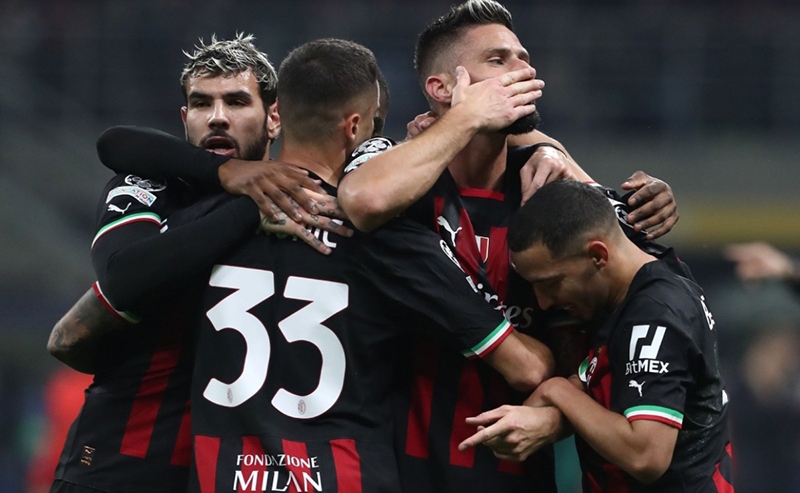 AC Milan vươn lên trong hiệp một