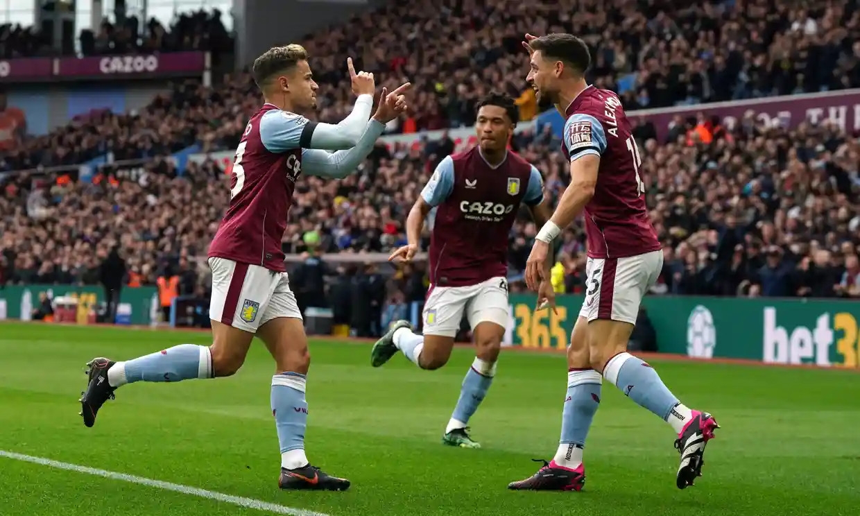 Aston Villa dẫn trước 2-1 sau hiệp đấu đầu tiên