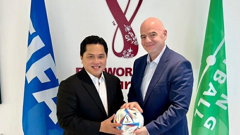 Tổng thống lẫn Chủ tịch LĐBĐ Indonesia đều không thuyết phục được FIFA