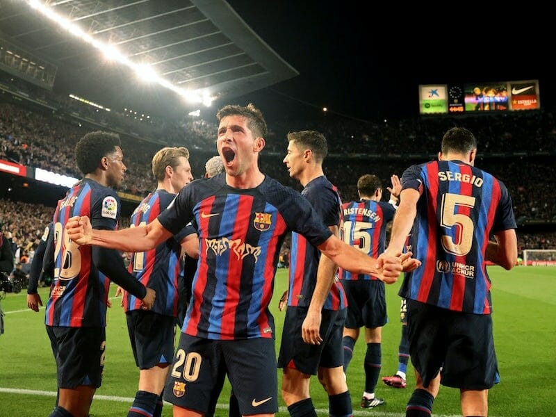 Chiến thắng trước Real Madrid giúp Barca tạo lợi thế rất lớn trong cuộc đua vô địch