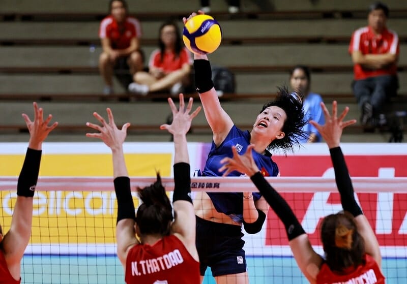 Bám đuổi kiên cường, ĐT bóng chuyền nữ Việt Nam vẫn thất bại trước Thái Lan