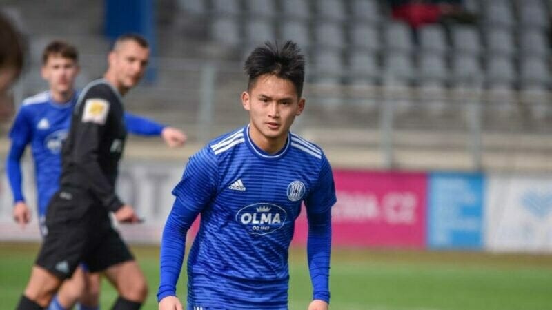 An Khánh được triệu tập lên U23 Việt Nam và U18 CH Séc cùng lúc 