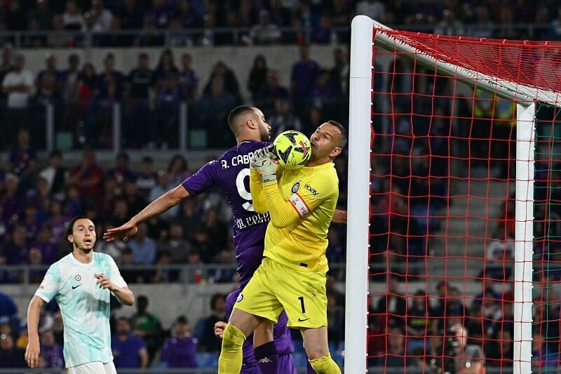 Fiorentina thất bại trong trận chung kết Coppa Italia.