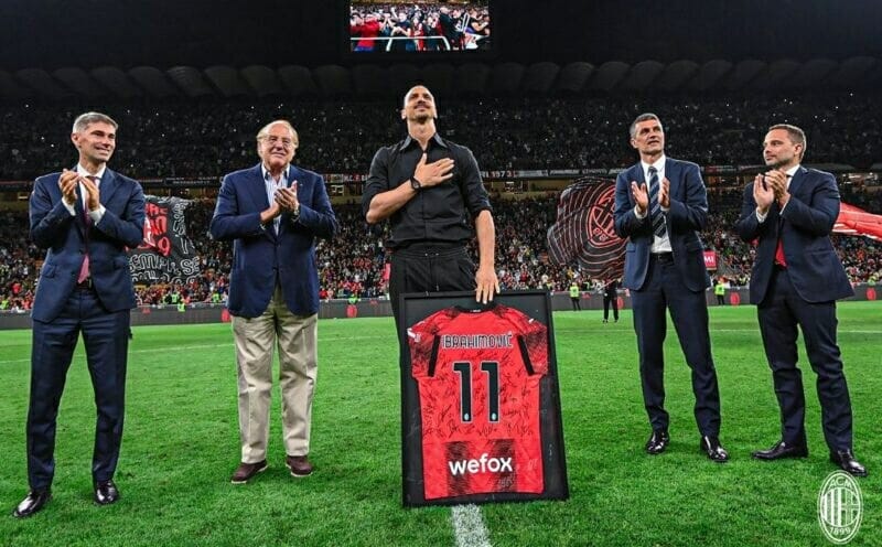 Ibra kết thúc sự nghiệp trong màu áo Milan (Ảnh: AC Milan)