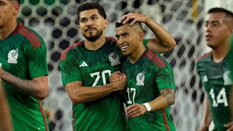 Mexico thắng dễ Honduras 4-0 ở trận ra quân