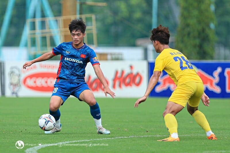 Phong độ là yếu tố chính để HLV Hoàng Anh Tuấn chọn cầu thủ U23 (Ảnh: VFF)