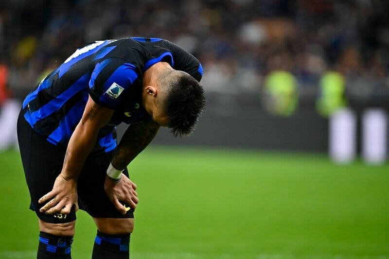 Inter Milan không thể bảo toàn lợi thế.