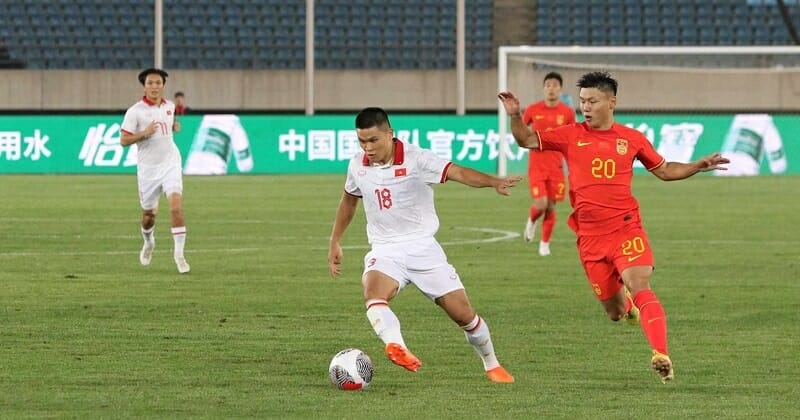 ĐT Việt Nam nhận thất bại với tỷ số 0-2 trước Trung Quốc (Ảnh: VFF).
