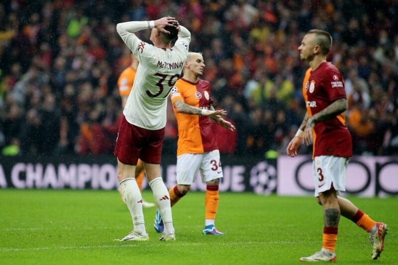 Kết quả bóng đá Galatasaray vs MU: Hàng thủ thảm họa, Quỷ đỏ mất quyền tự quyết