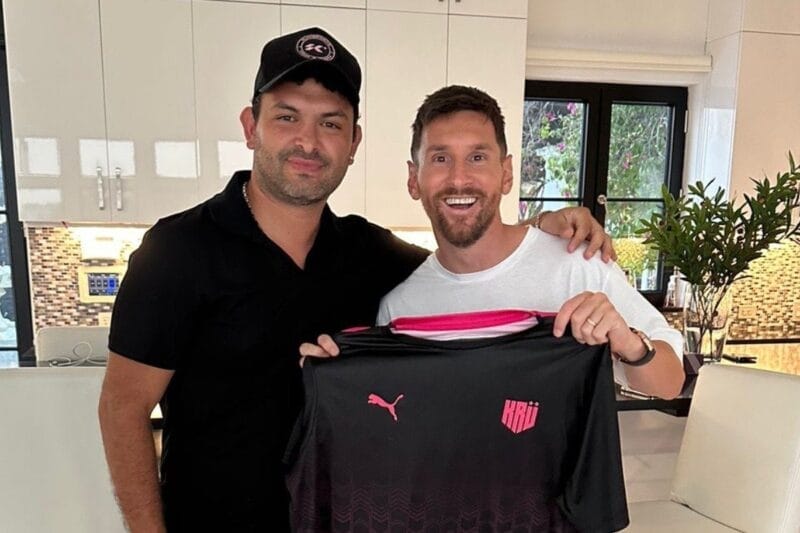 Messi trở thành một phần của team KRU