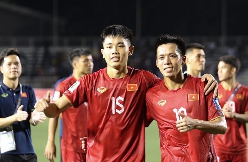 Nguyễn Đình Bắc (số 15) đã tỏa sáng sau khi vào sân từ ghế dự bị (Ảnh: Liên đoàn Bóng đá Việt Nam – VFF).